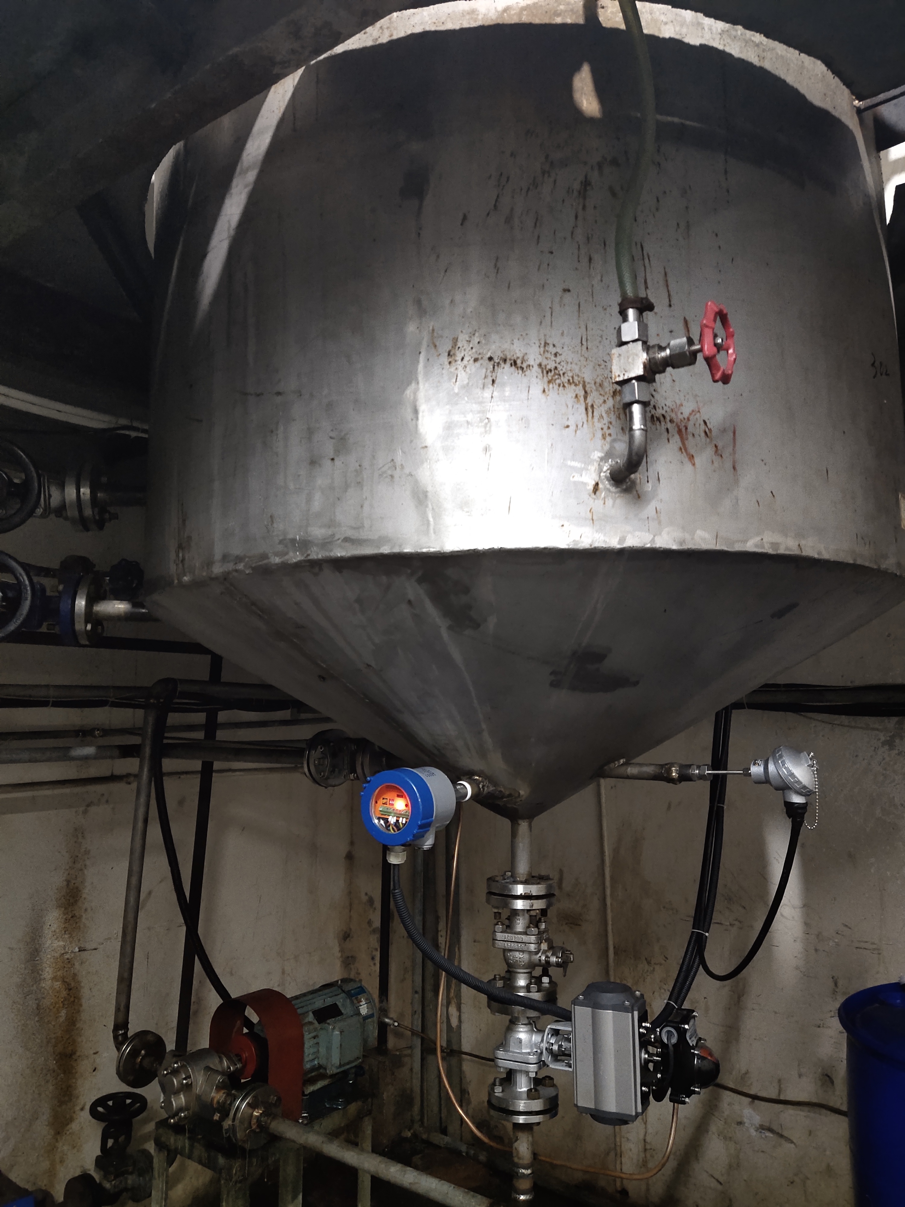 Τελευταίες εταιρικές υποθέσεις  Where Are Tuning Fork Level Switches Used?-100 Questions About Tuning Fork Level Switches